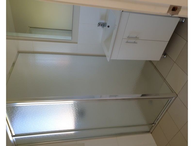 2/52 Lake Avenue, Cringila NSW 2502