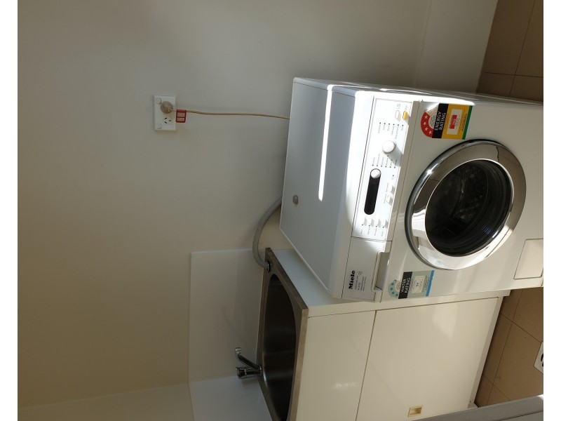 2/52 Lake Avenue, Cringila NSW 2502