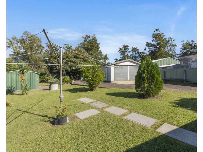 12 Joan Street, Dapto NSW 2530