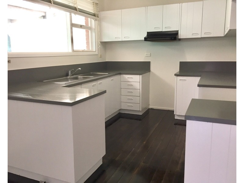 12 Joan Street, Dapto NSW 2530