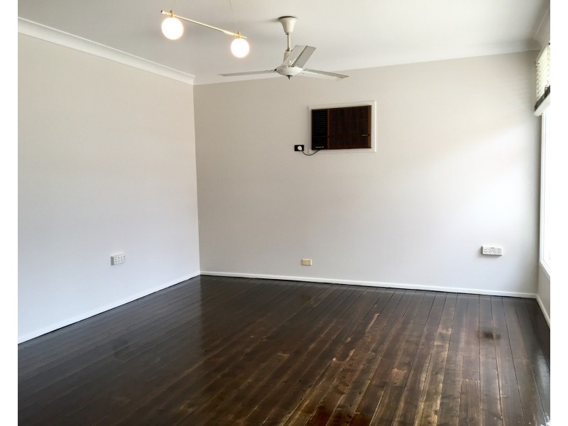 12 Joan Street, Dapto NSW 2530