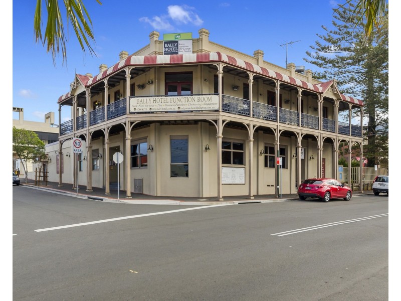 2/12 Russell Street, Balgownie NSW 2519