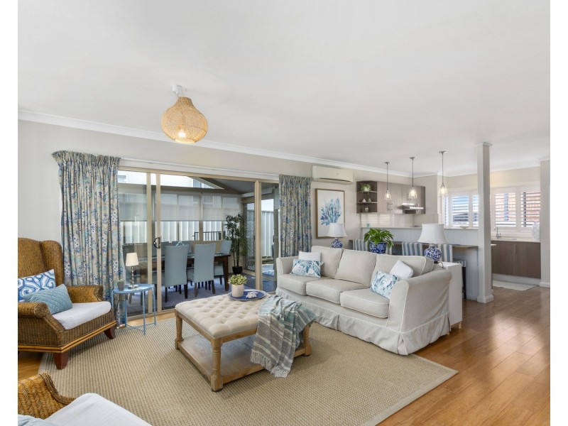 1/35 Russell Street, Balgownie NSW 2519