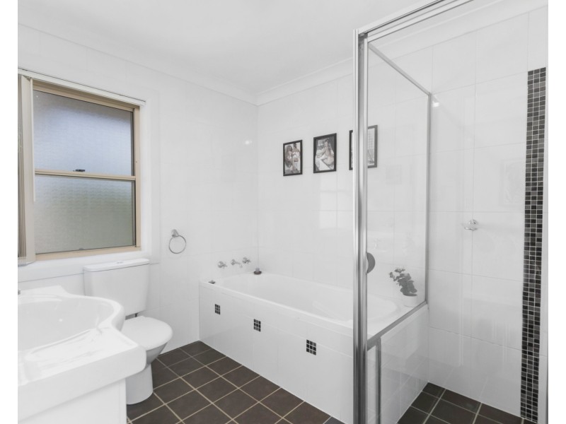 1/35 Russell Street, Balgownie NSW 2519