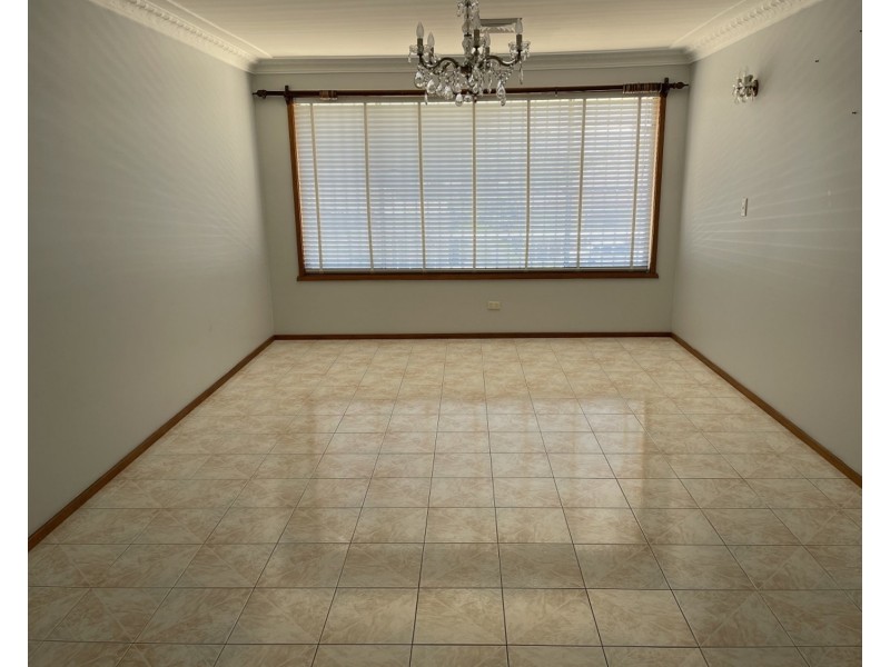 285 Princes Highway, Corrimal NSW 2518