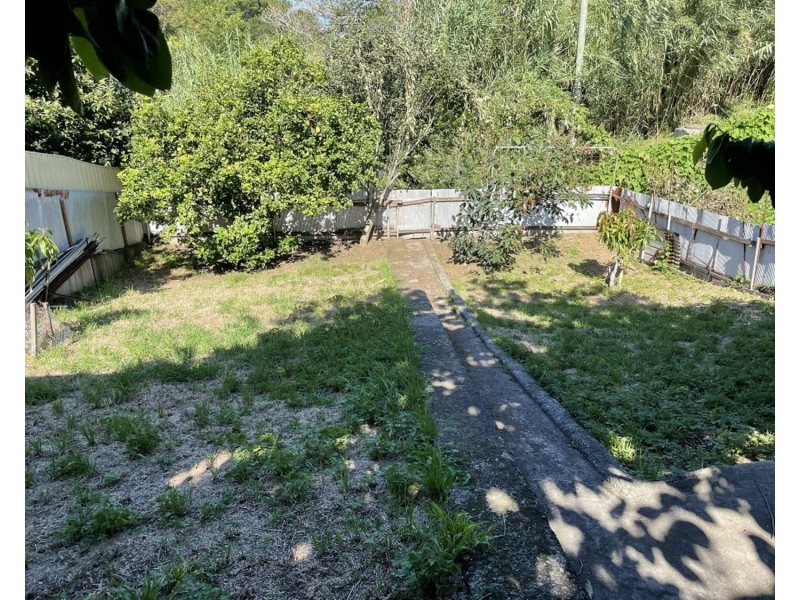15 Malcolm Avenue, Cringila NSW 2502
