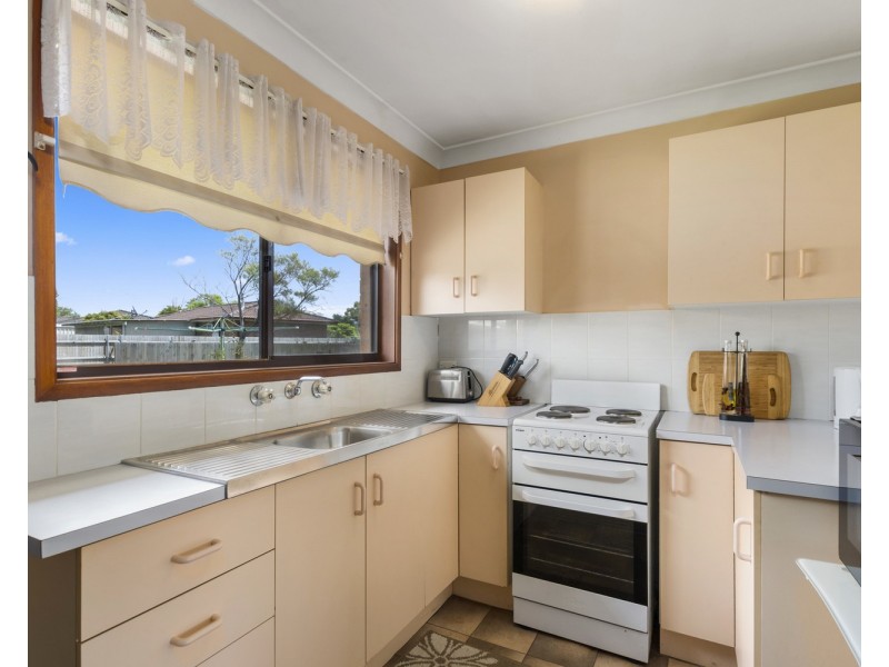 4 Blackwood Way, Albion Park Rail NSW 2527