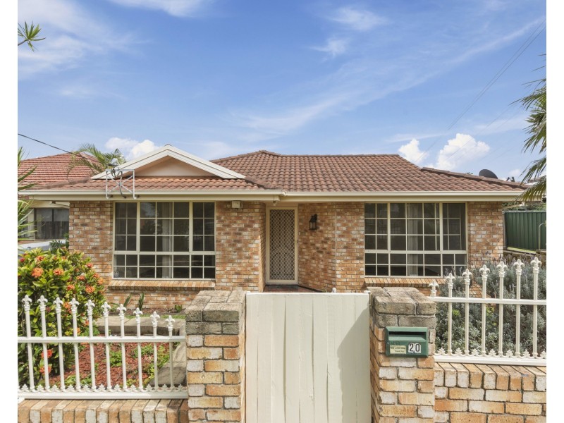 1/20 Lake Heights Road, Lake Heights NSW 2502