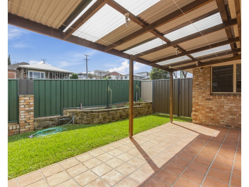 1/20 Lake Heights Road, Lake Heights NSW 2502