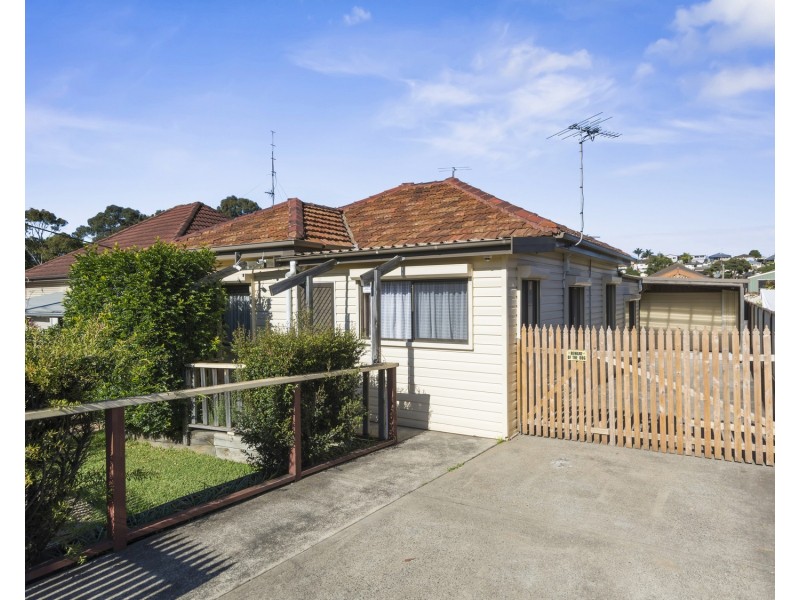 9 Newcastle Street, Cringila NSW 2502