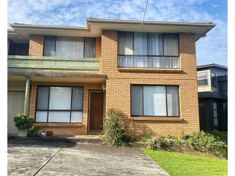 2./1 Welmont Place, Mount Keira NSW 2500