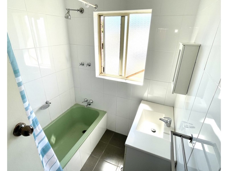 2a Hurt Street, West Wollongong NSW 2500