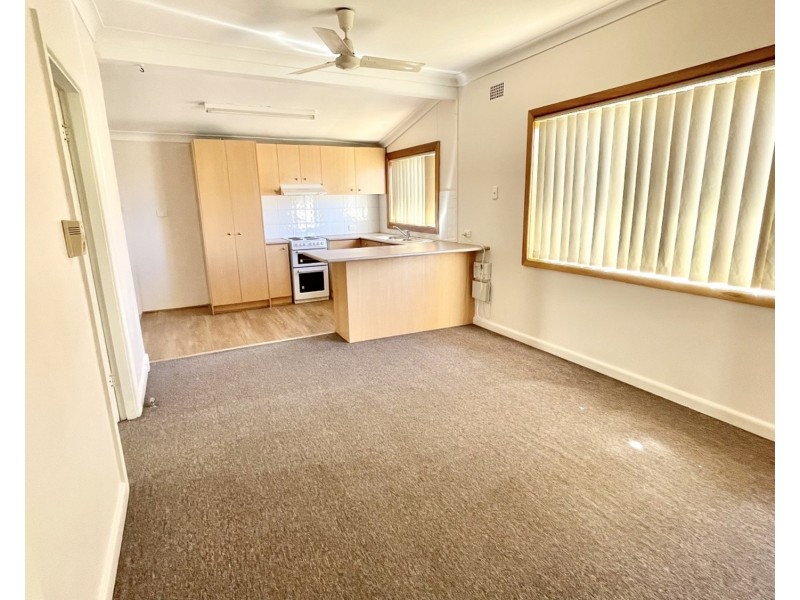 2.A Hurt Street, West Wollongong NSW 2500