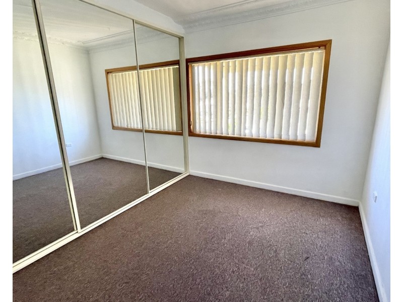 2.A Hurt Street, West Wollongong NSW 2500