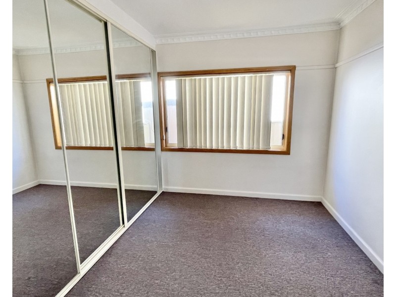 2.A Hurt Street, West Wollongong NSW 2500