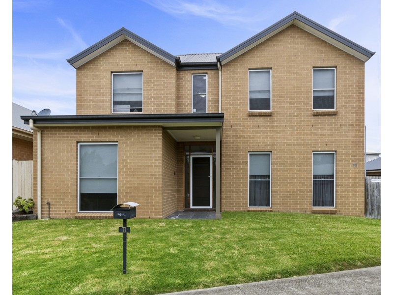 11 & 11a Jerrara Street, Tullimbar NSW 2527