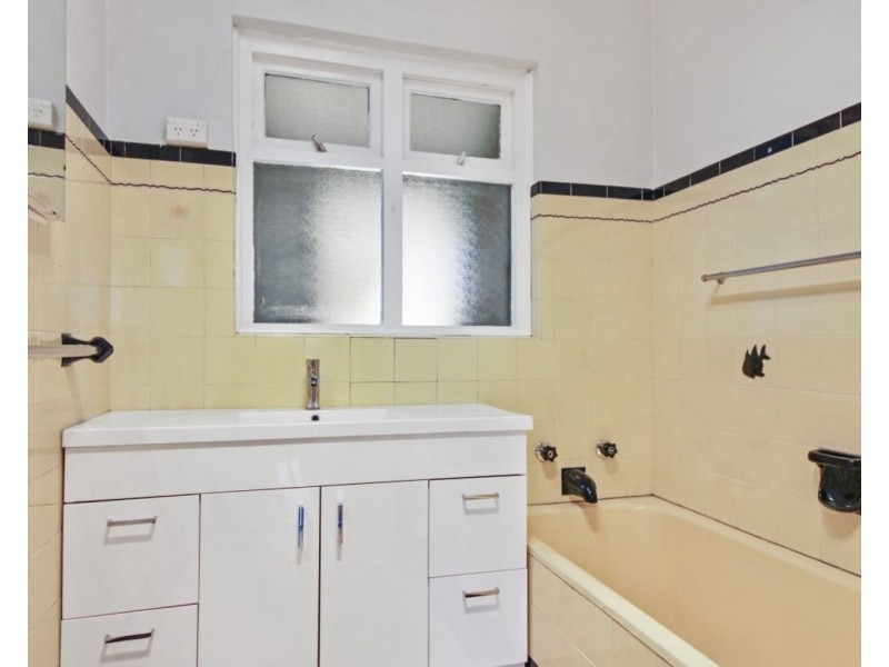 84 Figtree Crescent, Figtree NSW 2525