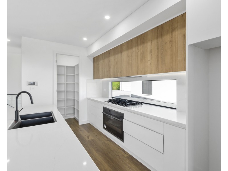 11 Chaffey Way, Albion Park NSW 2527