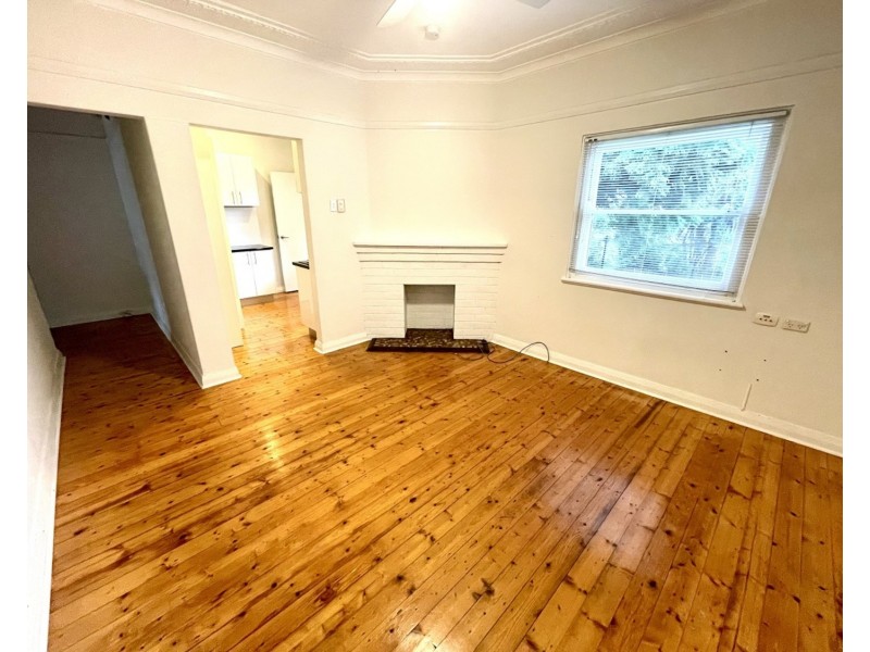 50 Woodlawn Avenue, Mangerton NSW 2500