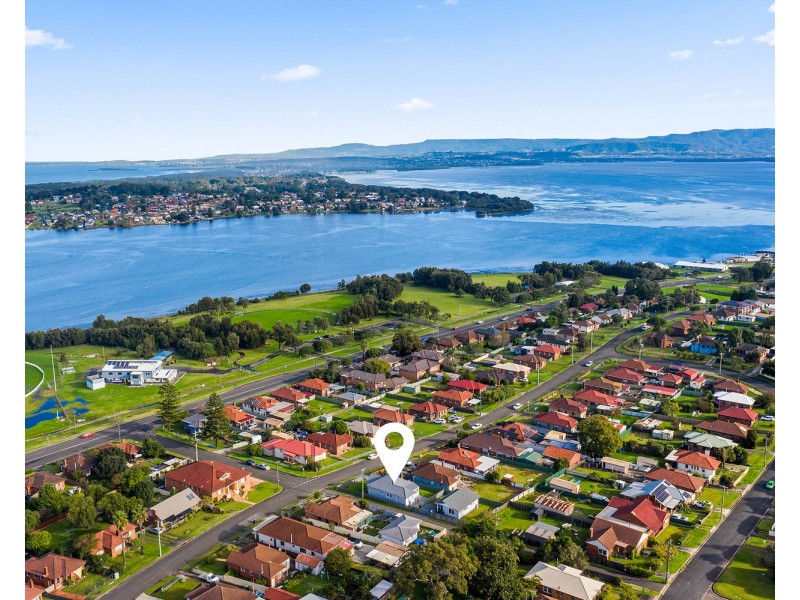 52 Stuart Road, Warrawong NSW 2502