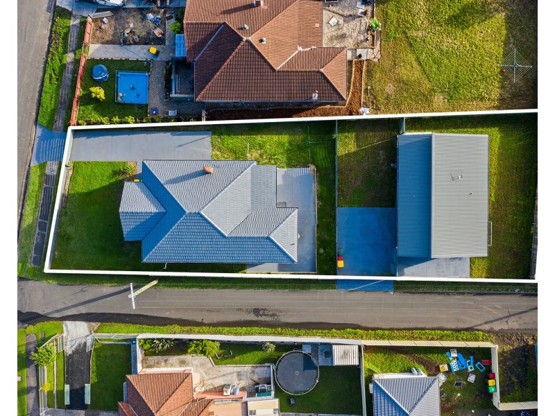 52 Stuart Road, Warrawong NSW 2502