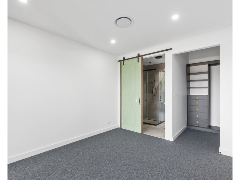 11a Chaffey Way, Albion Park NSW 2527