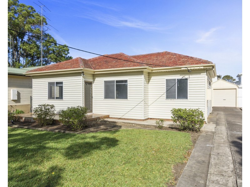 8 Yallah Street, Albion Park Rail NSW 2527