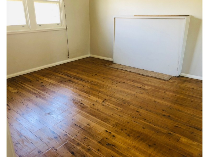 24 Lysaght Street, North Wollongong NSW 2500