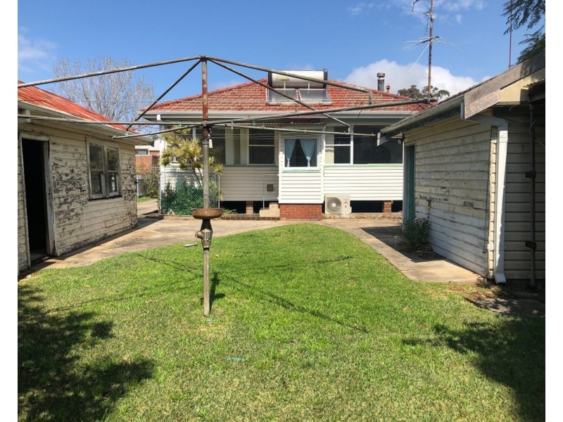 24 Lysaght Street, North Wollongong NSW 2500