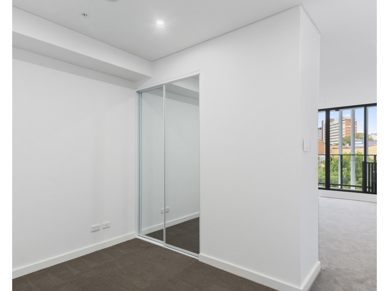 402/51 Denison Street, Wollongong NSW 2500