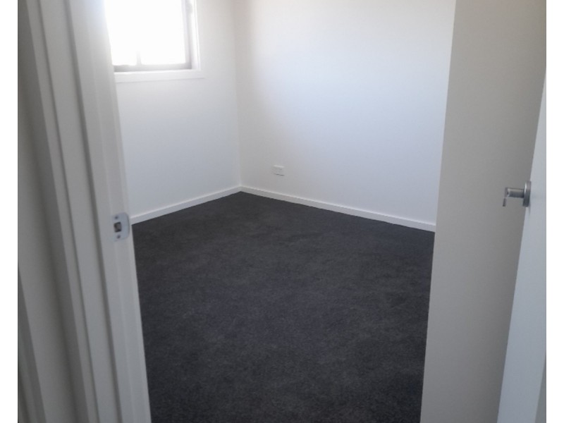 1/168 Pioneer Drive, Flinders NSW 2529
