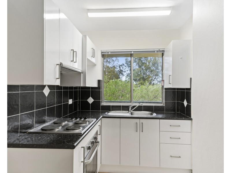 1/6 Eyre Place, Warrawong NSW 2502