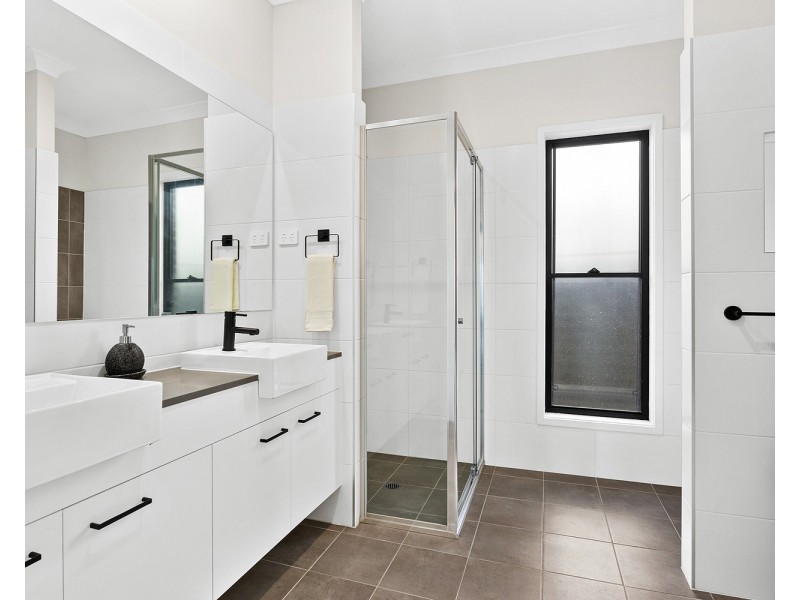13 Elevation Street, Kembla Grange NSW 2526