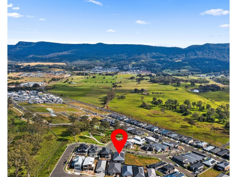 13 Elevation Street, Kembla Grange NSW 2526