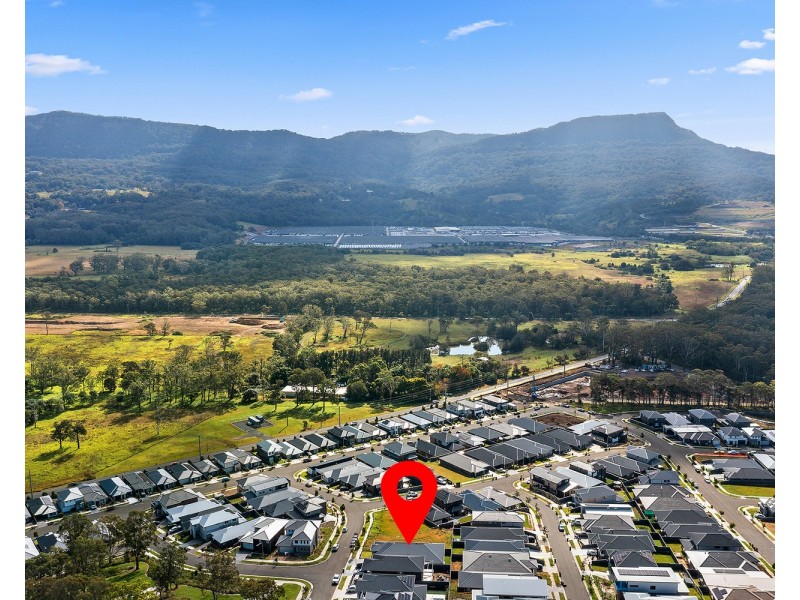 13 Elevation Street, Kembla Grange NSW 2526