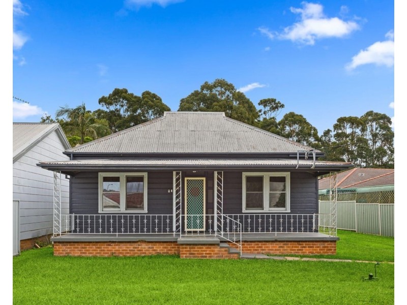 2 Jobson Avenue, Mount Ousley NSW 2519