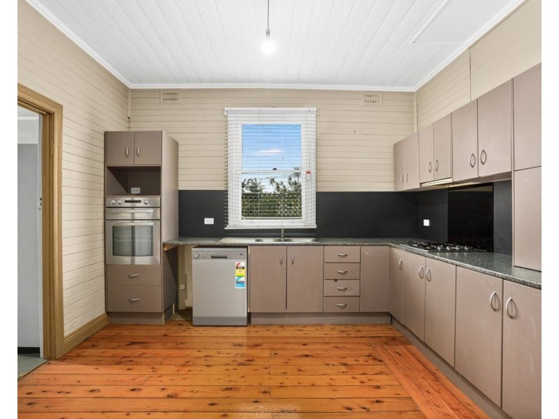 2 Jobson Avenue, Mount Ousley NSW 2519