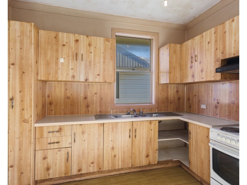 28 Barnes Street, Berkeley NSW 2506