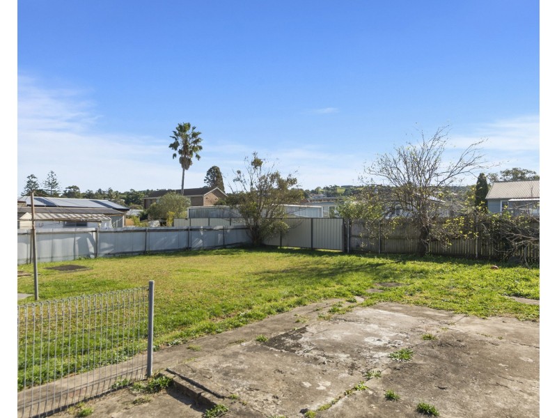 28 Barnes Street, Berkeley NSW 2506