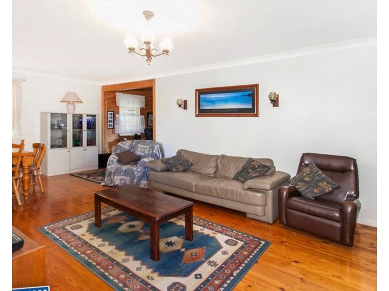 4 Illabunda Crescent, Koonawarra NSW 2530