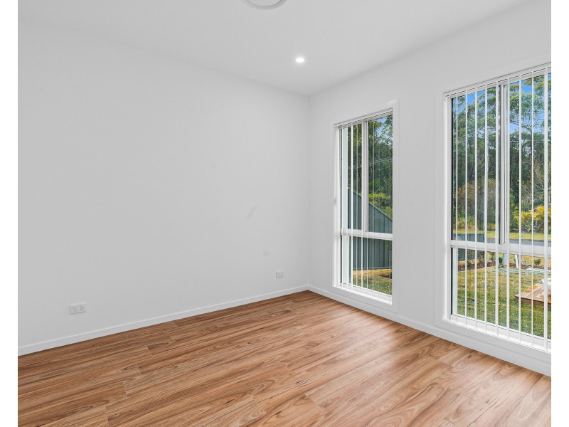 4B  The Springs Avenue, Sussex Inlet NSW 2540