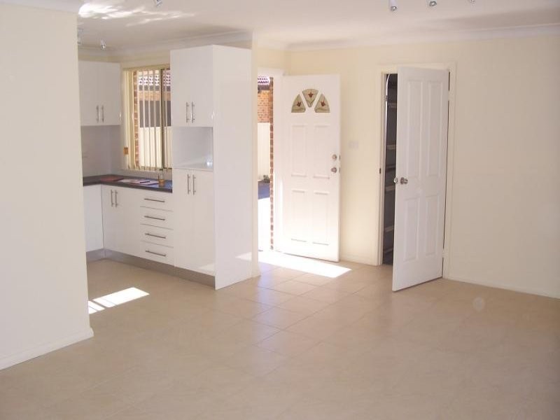 1/5 Dawson Street, Balgownie NSW 2519