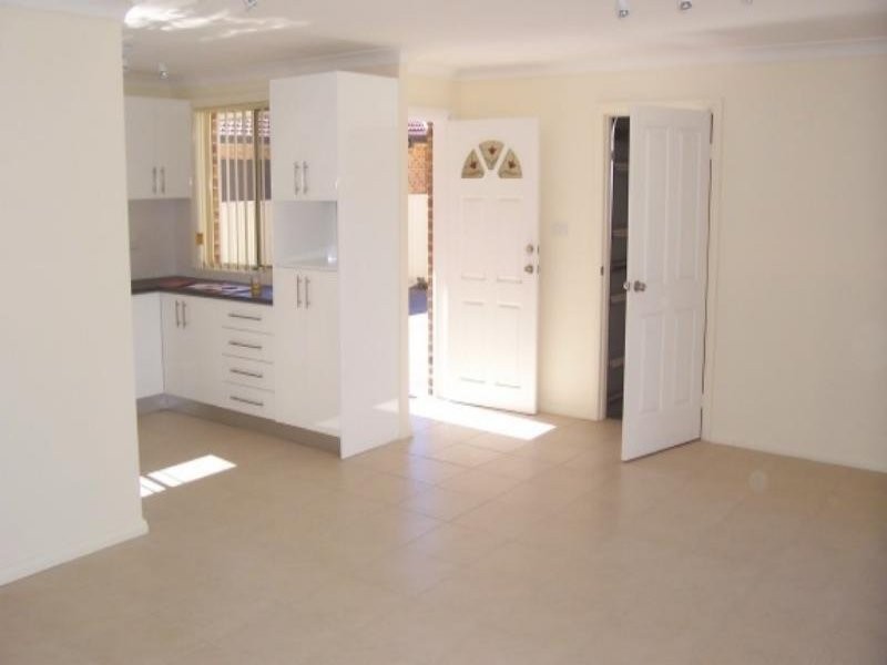 1/5 Dawson St, Balgownie NSW 2519