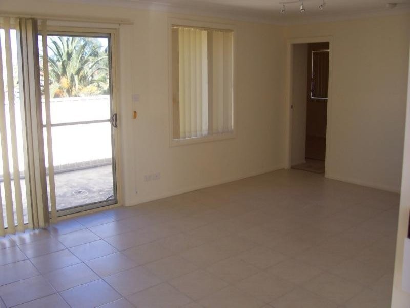 1/5 Dawson St, Balgownie NSW 2519