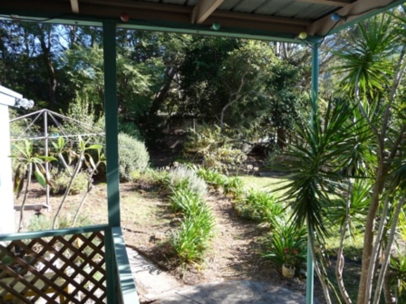 18 Gerard Street, Farmborough Heights NSW 2526