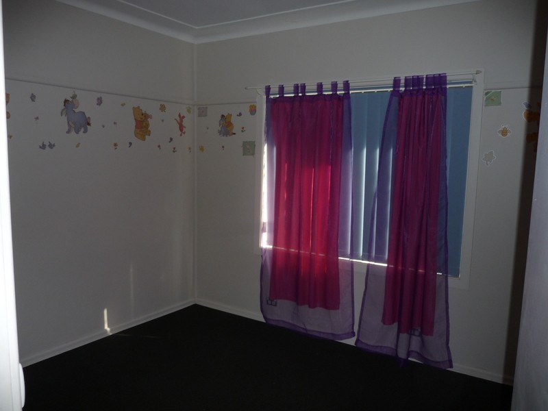 17 Barber Street, Berkeley NSW 2506
