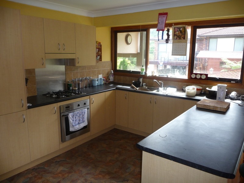 39 Silvertop Parade, Cordeaux Heights NSW 2526