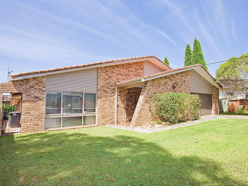 31 Dymock Street, Balgownie NSW 2519