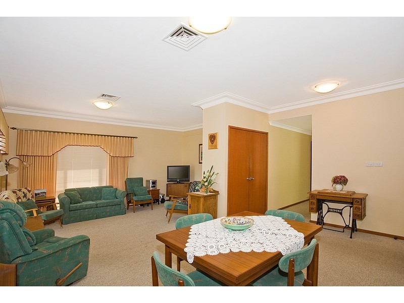 31 Dymock Street, Balgownie NSW 2519