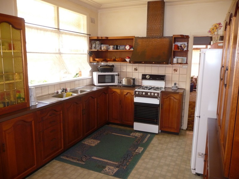 3 Kimbeth Crescent, Albion Park Rail NSW 2527